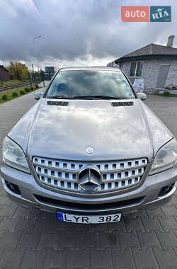 Позашляховик / Кросовер Mercedes-Benz M-Class 2005 в Рокитному