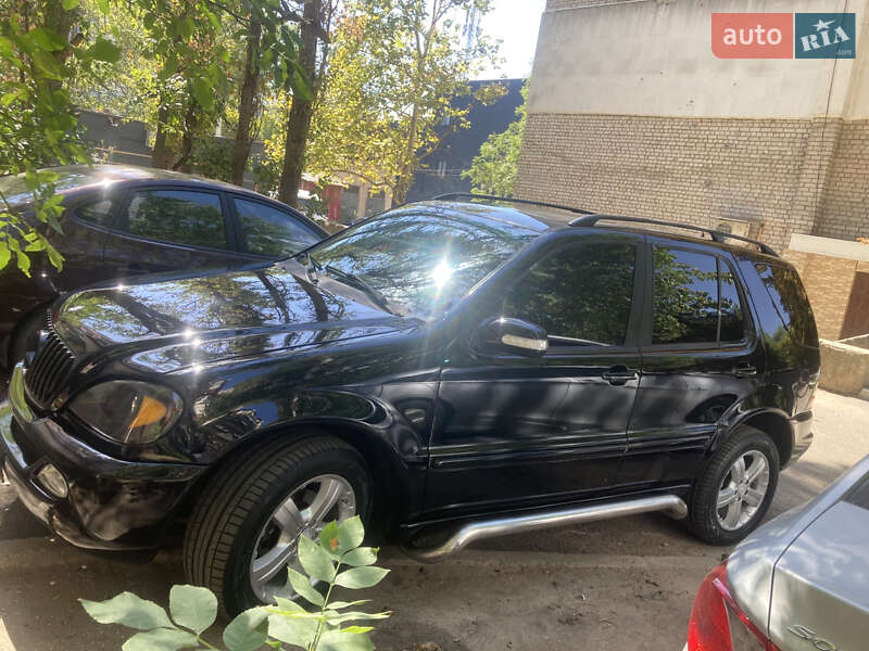 Внедорожник / Кроссовер Mercedes-Benz M-Class 2003 в Николаеве