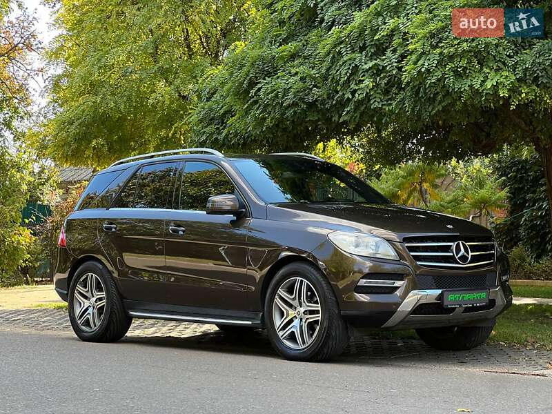 Внедорожник / Кроссовер Mercedes-Benz M-Class 2012 в Одессе