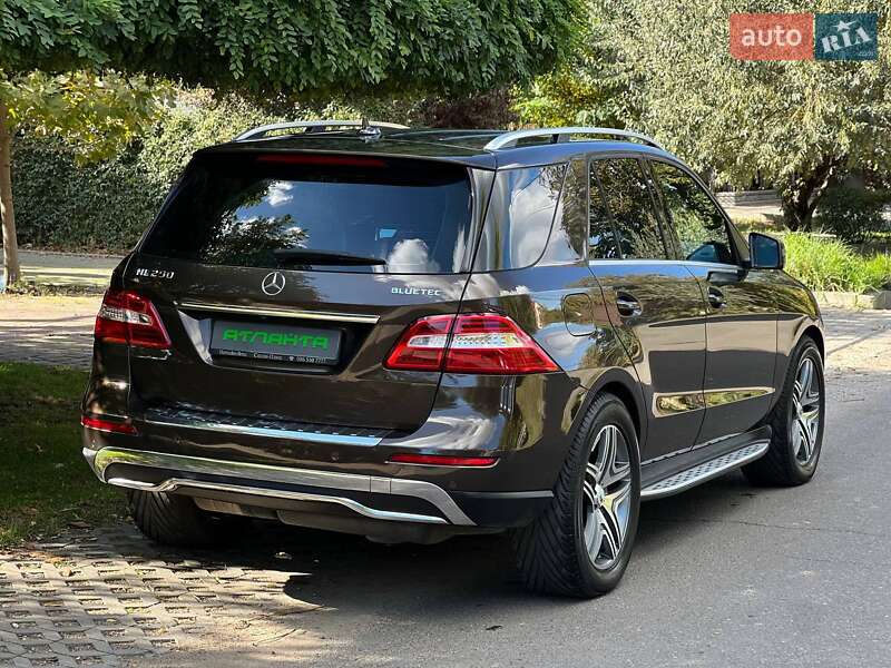Внедорожник / Кроссовер Mercedes-Benz M-Class 2012 в Одессе