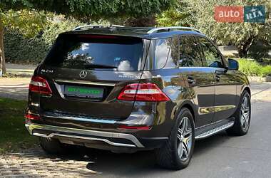 Внедорожник / Кроссовер Mercedes-Benz M-Class 2012 в 