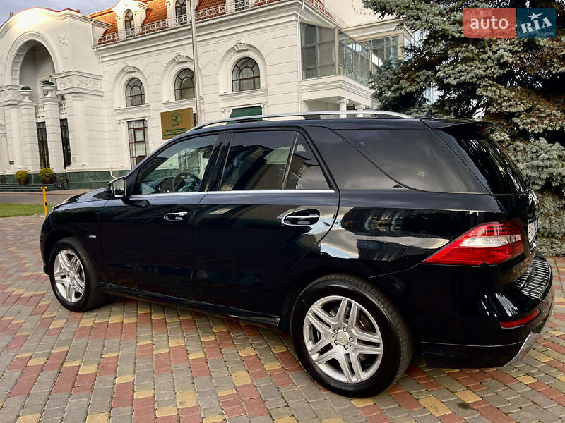 Внедорожник / Кроссовер Mercedes-Benz M-Class 2013 в Одессе
