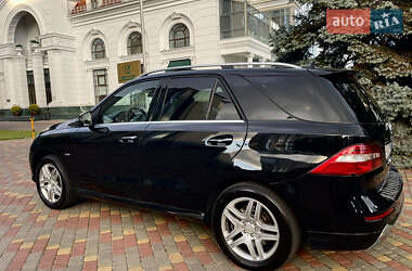 Позашляховик / Кросовер Mercedes-Benz M-Class 2013 в 