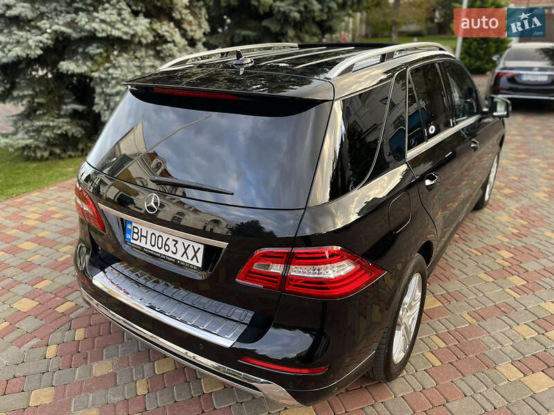 Внедорожник / Кроссовер Mercedes-Benz M-Class 2013 в Одессе