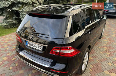 Позашляховик / Кросовер Mercedes-Benz M-Class 2013 в 