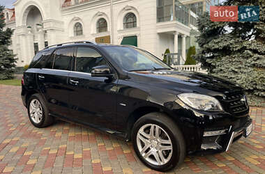 Позашляховик / Кросовер Mercedes-Benz M-Class 2013 в 