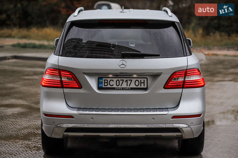 Позашляховик / Кросовер Mercedes-Benz M-Class 2013 в Львові фото 14 Позашляховик / Кросовер Mercedes-Benz M-Class 2013 в Львові