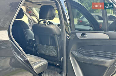 Позашляховик / Кросовер Mercedes-Benz M-Class 2013 в 