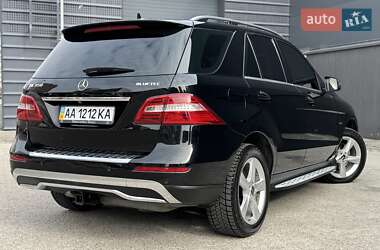 Внедорожник / Кроссовер Mercedes-Benz M-Class 2011 в 