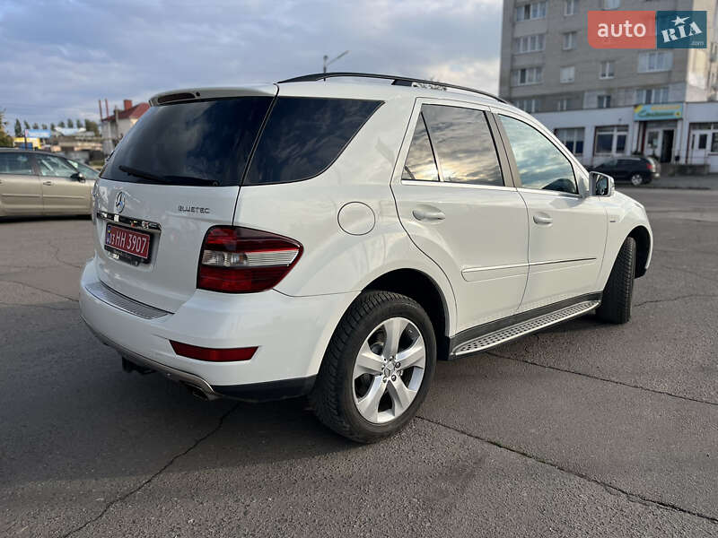 Внедорожник / Кроссовер Mercedes-Benz M-Class 2011 в Дубно фото 5 Внедорожник / Кроссовер Mercedes-Benz M-Class 2011 в Дубно