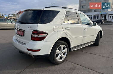 Позашляховик / Кросовер Mercedes-Benz M-Class 2011 в 