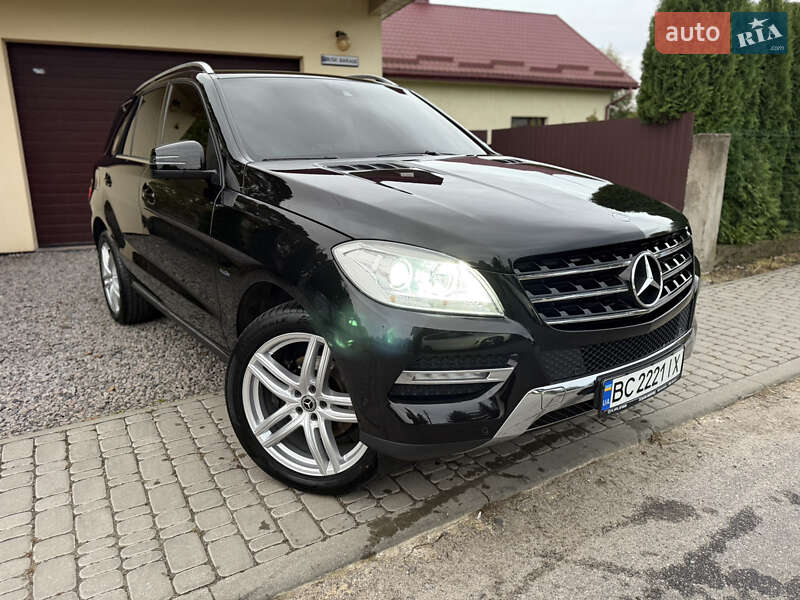 Внедорожник / Кроссовер Mercedes-Benz M-Class 2011 в Львове