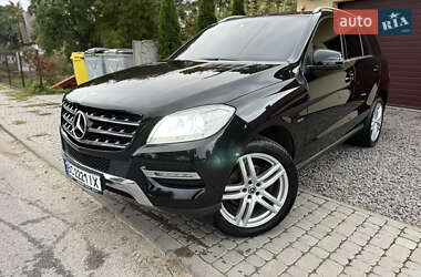 Позашляховик / Кросовер Mercedes-Benz M-Class 2011 в 