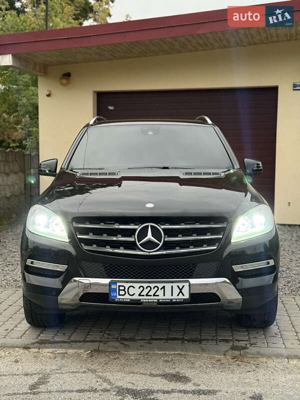 Внедорожник / Кроссовер Mercedes-Benz M-Class 2011 в Львове