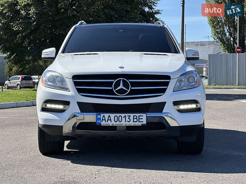 Внедорожник / Кроссовер Mercedes-Benz M-Class 2015 в Киеве
