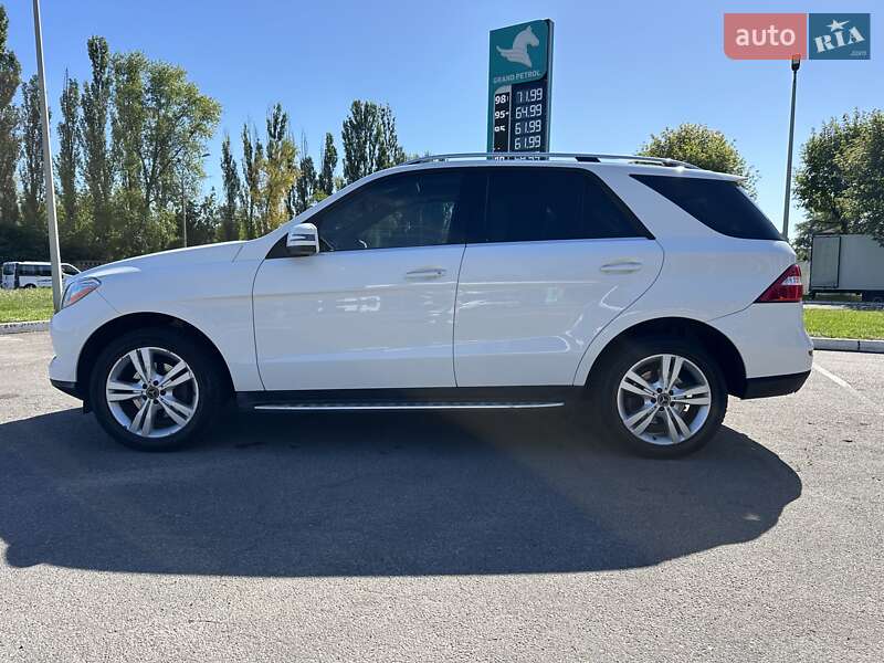 Внедорожник / Кроссовер Mercedes-Benz M-Class 2015 в Киеве