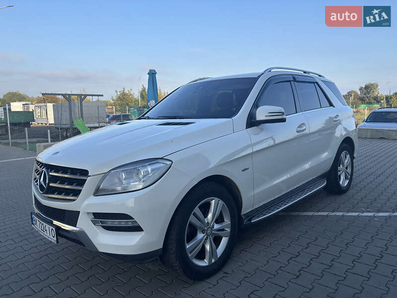 Позашляховик / Кросовер Mercedes-Benz M-Class 2012 в Нововолинську фото 8 Позашляховик / Кросовер Mercedes-Benz M-Class 2012 в Нововолинську