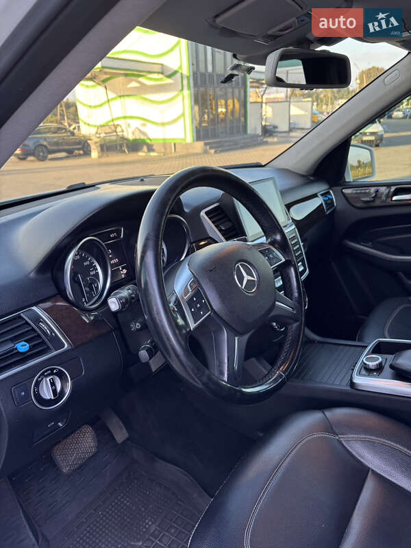 Позашляховик / Кросовер Mercedes-Benz M-Class 2012 в Нововолинську фото 33 Позашляховик / Кросовер Mercedes-Benz M-Class 2012 в Нововолинську
