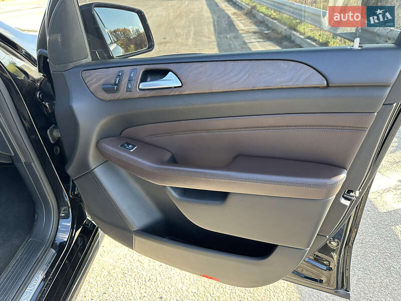 Позашляховик / Кросовер Mercedes-Benz M-Class 2014 в Дніпрі фото 5 Позашляховик / Кросовер Mercedes-Benz M-Class 2014 в Дніпрі