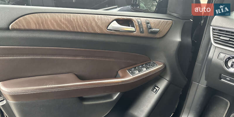 Позашляховик / Кросовер Mercedes-Benz M-Class 2014 в Дніпрі фото 9 Позашляховик / Кросовер Mercedes-Benz M-Class 2014 в Дніпрі