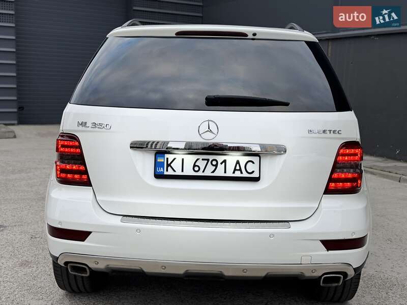 Позашляховик / Кросовер Mercedes-Benz M-Class 2010 в Києві