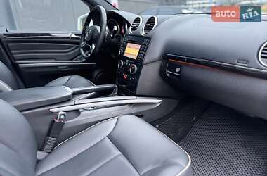 Внедорожник / Кроссовер Mercedes-Benz M-Class 2010 в 