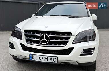 Внедорожник / Кроссовер Mercedes-Benz M-Class 2010 в 