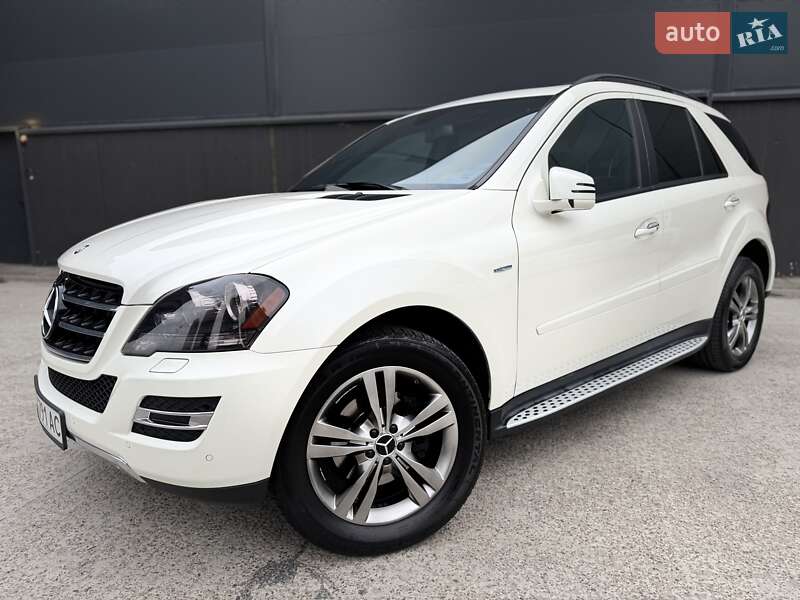 Позашляховик / Кросовер Mercedes-Benz M-Class 2010 в Києві
