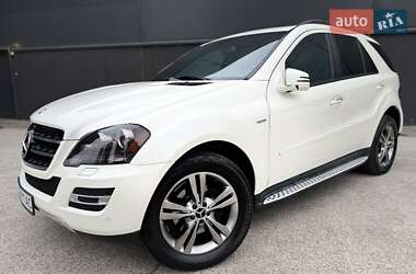 Внедорожник / Кроссовер Mercedes-Benz M-Class 2010 в 