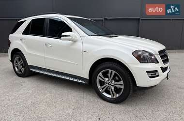 Внедорожник / Кроссовер Mercedes-Benz M-Class 2010 в 