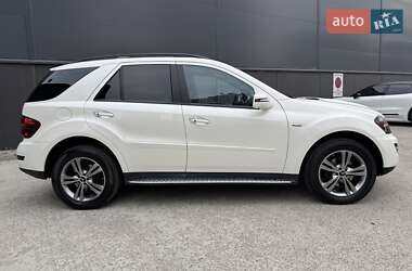 Внедорожник / Кроссовер Mercedes-Benz M-Class 2010 в 
