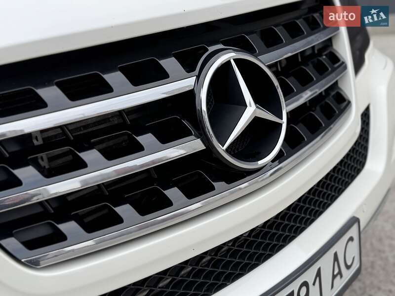 Позашляховик / Кросовер Mercedes-Benz M-Class 2010 в Києві