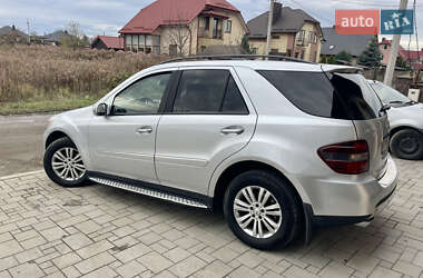 Позашляховик / Кросовер Mercedes-Benz M-Class 2007 в 
