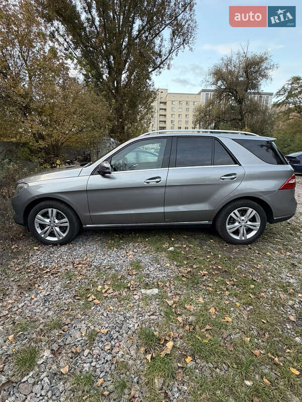 Внедорожник / Кроссовер Mercedes-Benz M-Class 2013 в Киеве