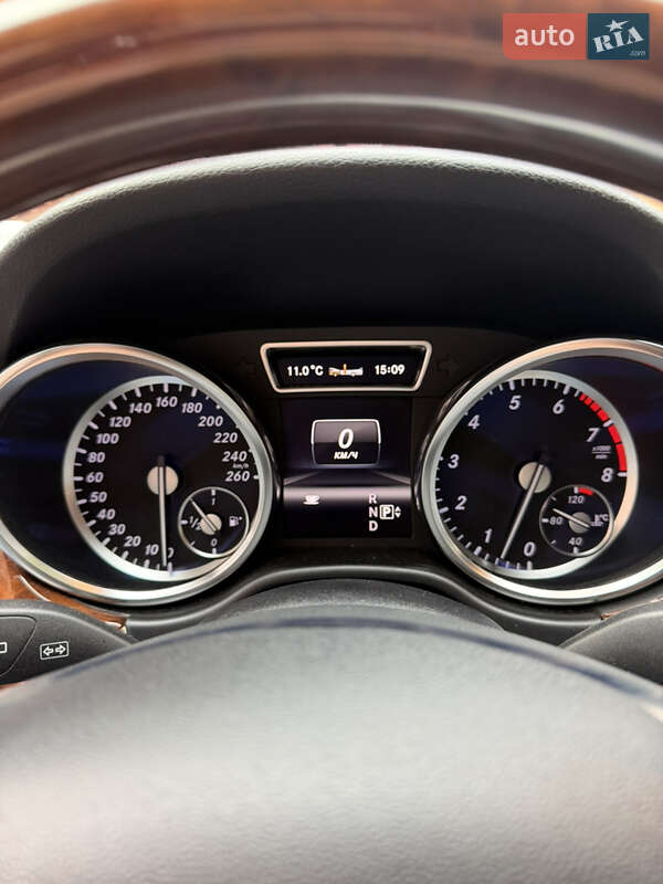 Внедорожник / Кроссовер Mercedes-Benz M-Class 2013 в Киеве