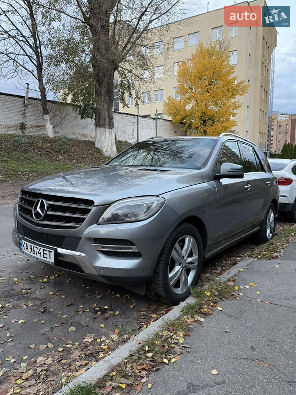 Внедорожник / Кроссовер Mercedes-Benz M-Class 2013 в Киеве
