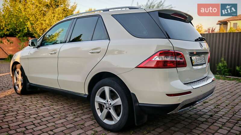Позашляховик / Кросовер Mercedes-Benz M-Class 2012 в Києві