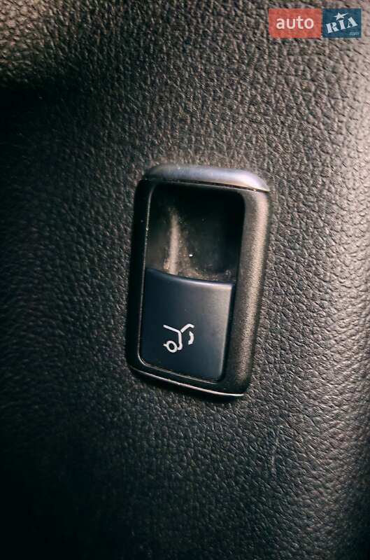 Позашляховик / Кросовер Mercedes-Benz M-Class 2012 в Києві