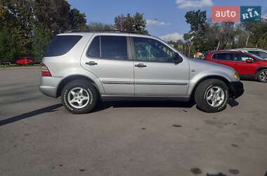Внедорожник / Кроссовер Mercedes-Benz M-Class 1999 в 