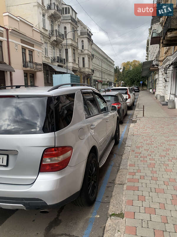Внедорожник / Кроссовер Mercedes-Benz M-Class 2006 в Одессе