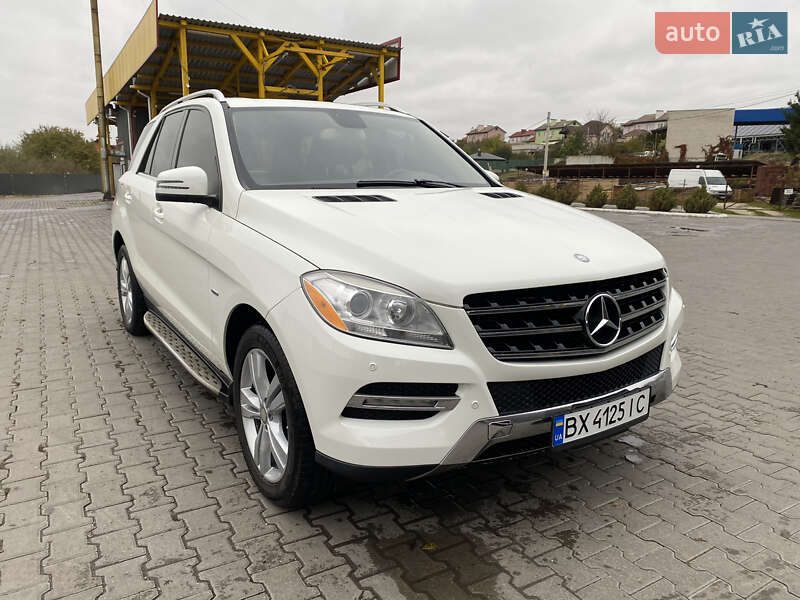 Внедорожник / Кроссовер Mercedes-Benz M-Class 2011 в Хмельницком