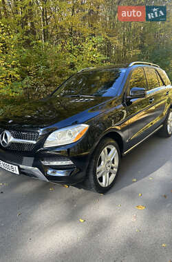 Внедорожник / Кроссовер Mercedes-Benz M-Class 2013 в 