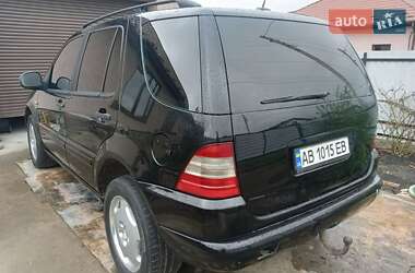 Позашляховик / Кросовер Mercedes-Benz M-Class 2000 в 