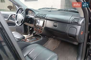 Позашляховик / Кросовер Mercedes-Benz M-Class 2000 в 