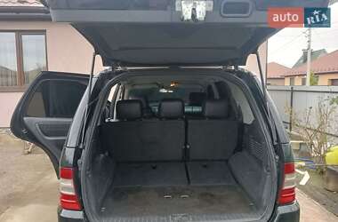 Позашляховик / Кросовер Mercedes-Benz M-Class 2000 в 