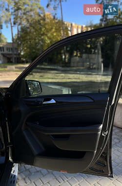 Позашляховик / Кросовер Mercedes-Benz M-Class 2011 в 