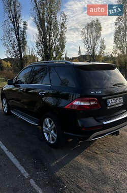 Позашляховик / Кросовер Mercedes-Benz M-Class 2015 в 