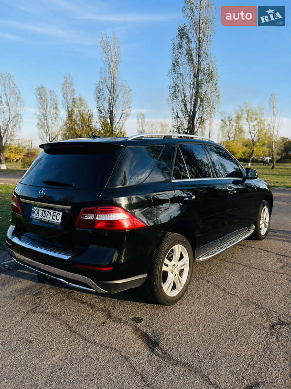 Позашляховик / Кросовер Mercedes-Benz M-Class 2015 в Кам'янському фото 8 Позашляховик / Кросовер Mercedes-Benz M-Class 2015 в Кам'янському