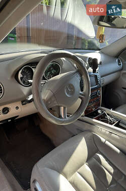 Позашляховик / Кросовер Mercedes-Benz M-Class 2006 в 