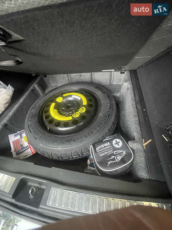 Внедорожник / Кроссовер Mercedes-Benz M-Class 2011 в Киеве